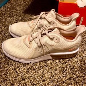 Women’s Nike Air Max Sequent 3